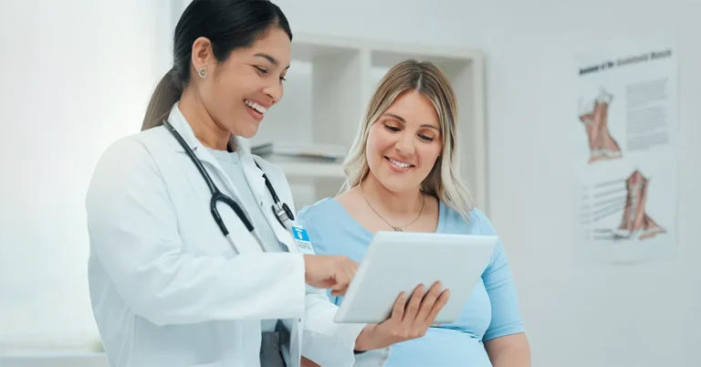 PA with a female gynecology patient